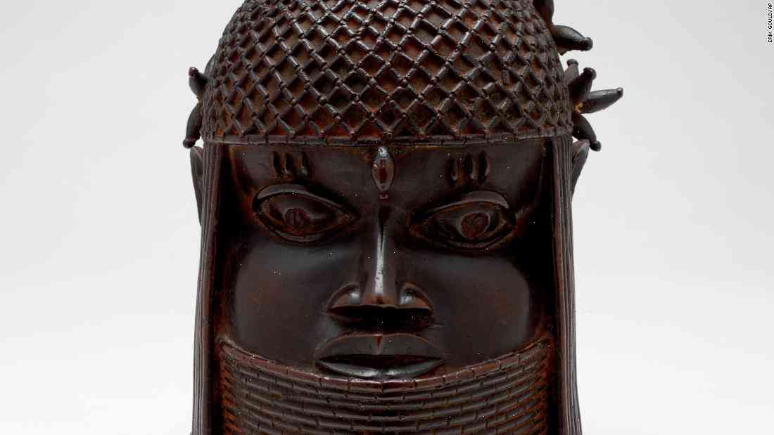 Nigeria to return looted artefacts