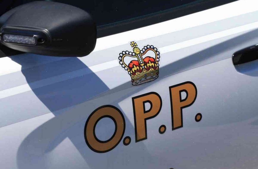 The crash of a Ford Mondeo near Oakville