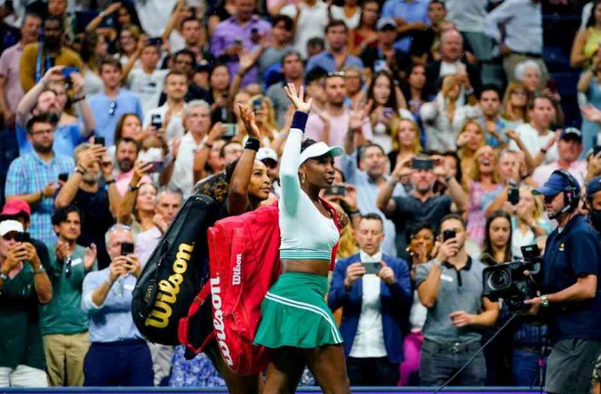 Serena Williams and Venus Williams stunned by Czech doubles partners at US Open