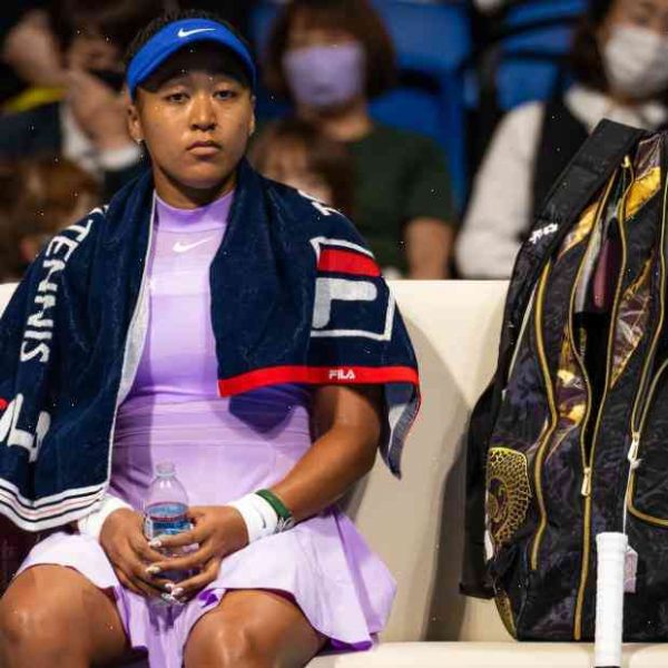 Naomi Osaka misses the Australian Open after suffering a hairline fracture